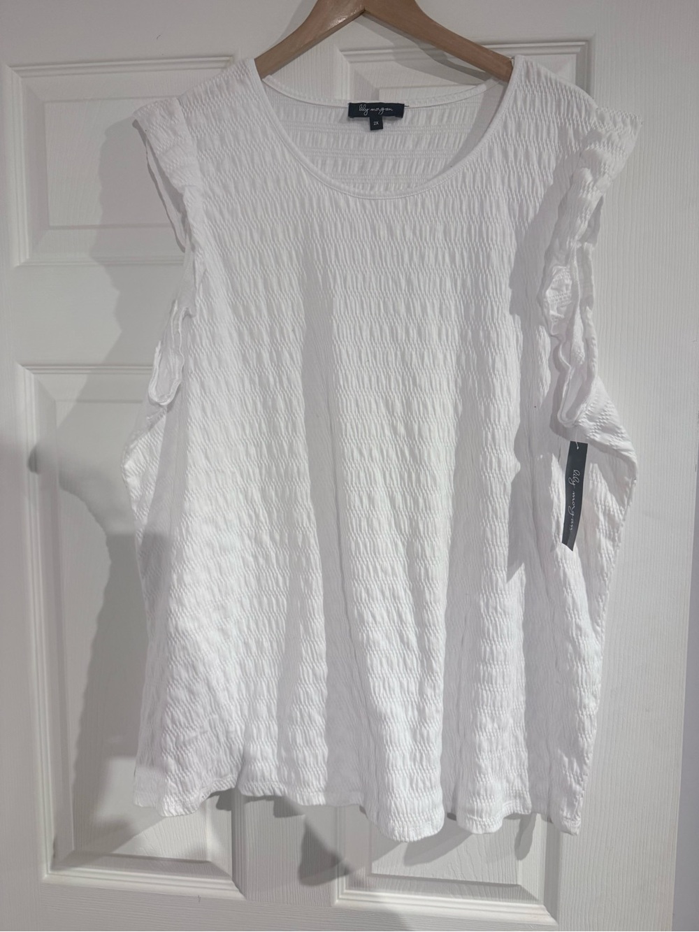 New Directions White Textured Sleeveless Tee
